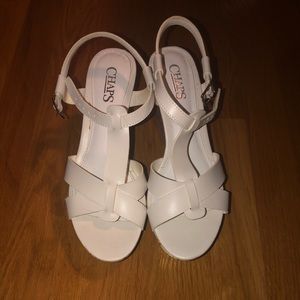 Chaps white wedges